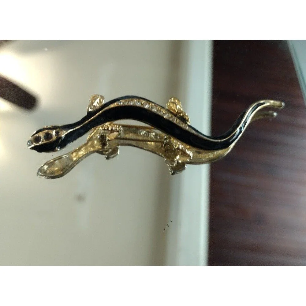Gold tone black enamel crystal rhinestone salamander gecko brooch